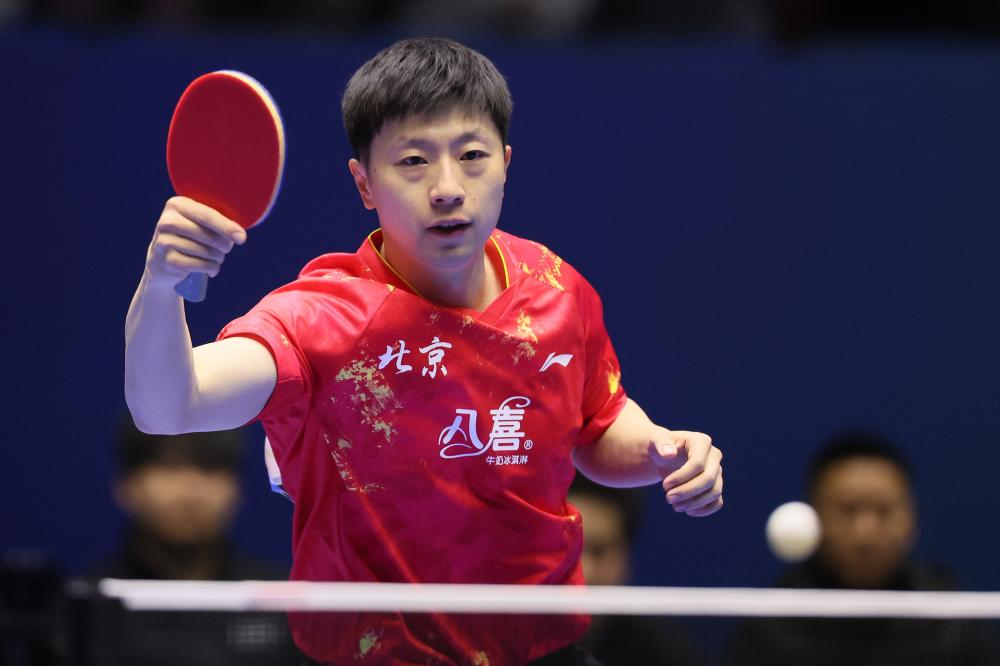 半场战报：法兰克福0-0沃尔夫斯堡